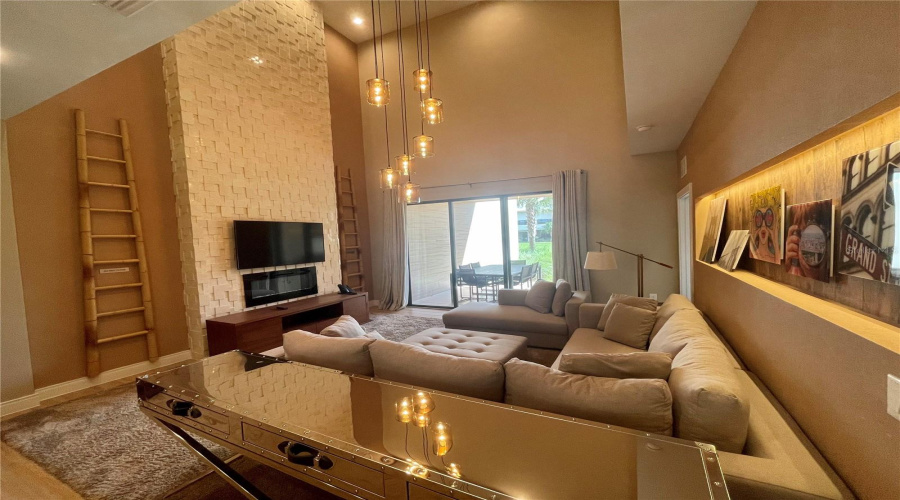 KISSIMMEE, Florida 34747, 4 Bedrooms Bedrooms, ,4 BathroomsBathrooms,Residential,For Sale,BROOKLYN,0,MFRO6322361