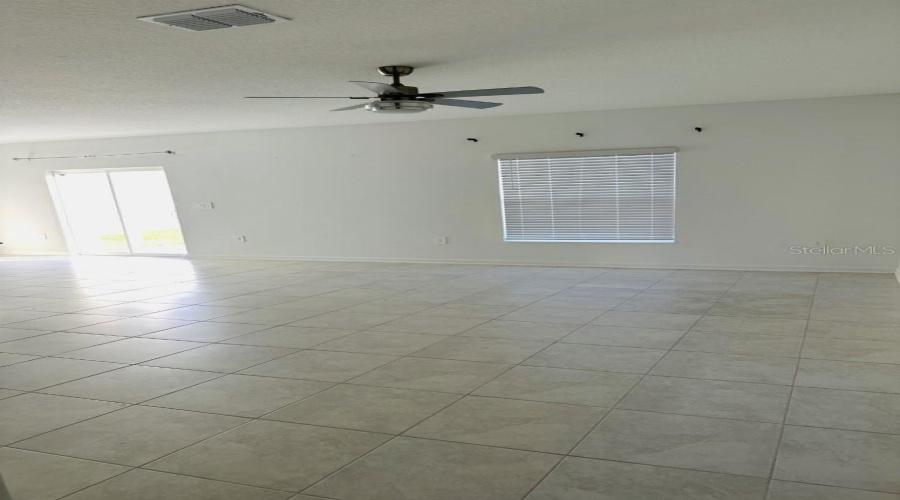 DAVENPORT, Florida 33837, 4 Bedrooms Bedrooms, ,2 BathroomsBathrooms,Residential,For Sale,BIG SUR,0,MFRTB8401464