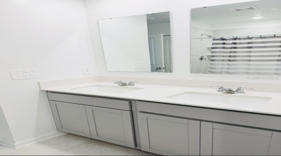 DAVENPORT, Florida 33837, 4 Bedrooms Bedrooms, ,2 BathroomsBathrooms,Residential,For Sale,BIG SUR,0,MFRTB8401464