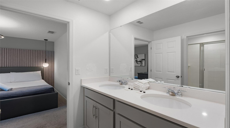 KISSIMMEE, Florida 34747, 6 Bedrooms Bedrooms, ,4 BathroomsBathrooms,Residential,For Sale,COCONUT BREEZE,0,MFRO6322168