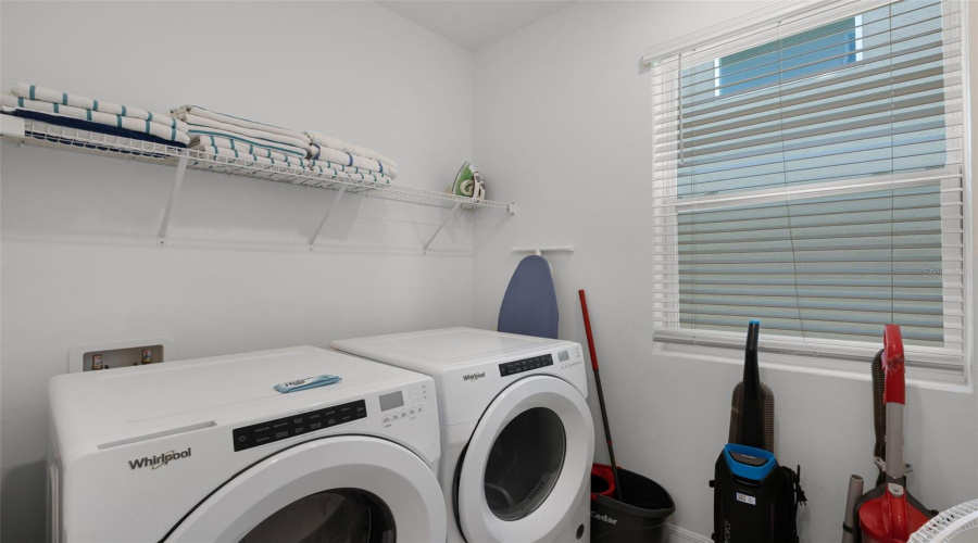 KISSIMMEE, Florida 34747, 6 Bedrooms Bedrooms, ,4 BathroomsBathrooms,Residential,For Sale,COCONUT BREEZE,0,MFRO6322168