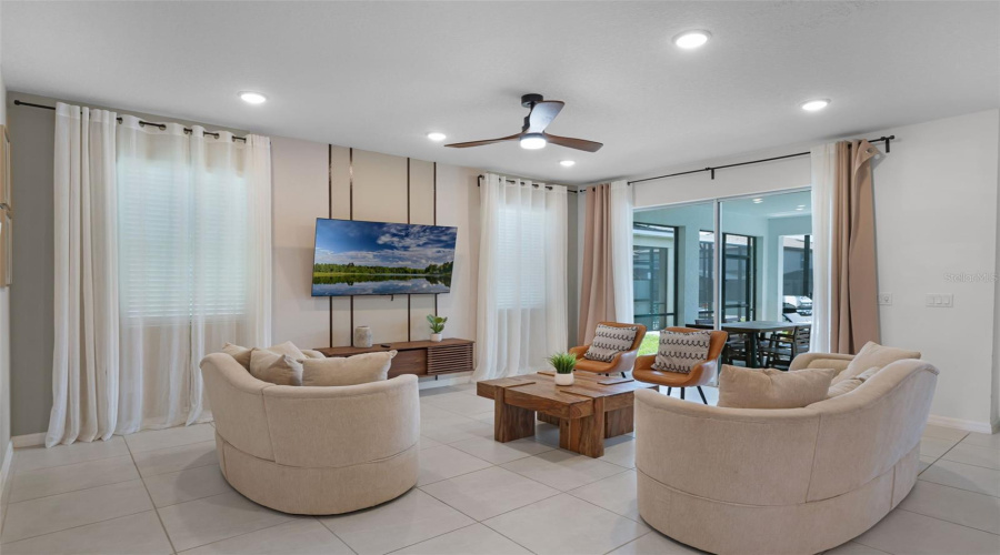 KISSIMMEE, Florida 34747, 6 Bedrooms Bedrooms, ,4 BathroomsBathrooms,Residential,For Sale,COCONUT BREEZE,0,MFRO6322168