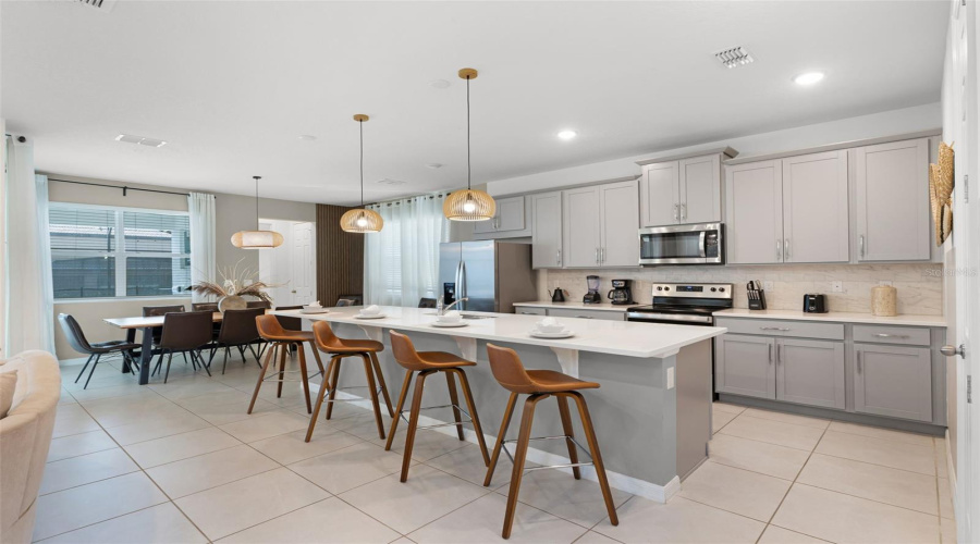 KISSIMMEE, Florida 34747, 6 Bedrooms Bedrooms, ,4 BathroomsBathrooms,Residential,For Sale,COCONUT BREEZE,0,MFRO6322168