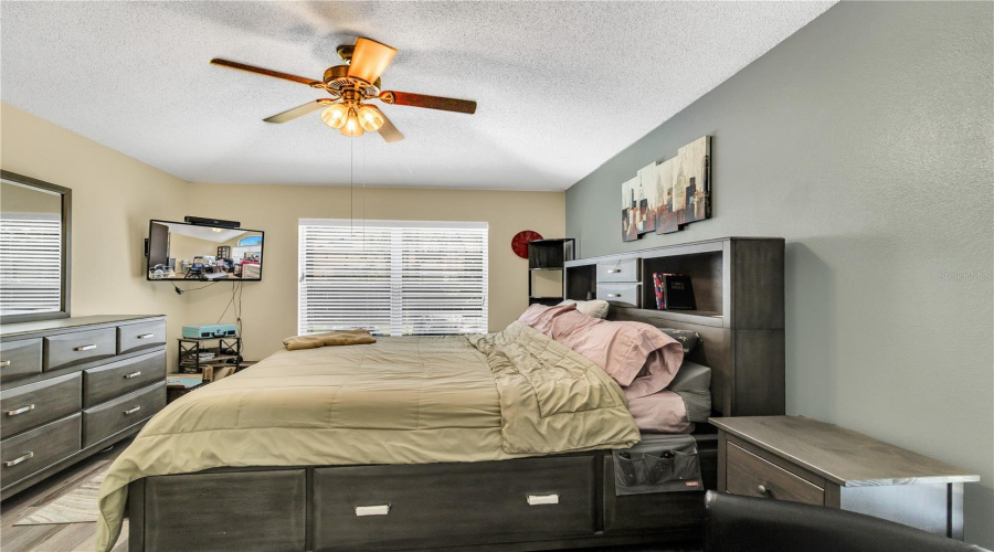 KISSIMMEE, Florida 34746, 5 Bedrooms Bedrooms, ,3 BathroomsBathrooms,Residential,For Sale,LAKE BERKLEY,0,MFRO6321335