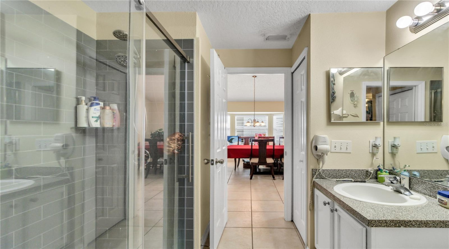 KISSIMMEE, Florida 34746, 5 Bedrooms Bedrooms, ,3 BathroomsBathrooms,Residential,For Sale,LAKE BERKLEY,0,MFRO6321335
