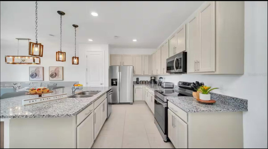 DAVENPORT, Florida 33896, 3 Bedrooms Bedrooms, ,2 BathroomsBathrooms,Residential,For Sale,LONGBOAT,0,MFRS5129861