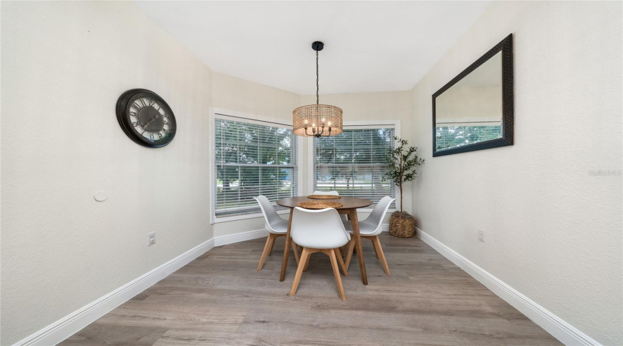 Breakfast Space (next to Kitchen)