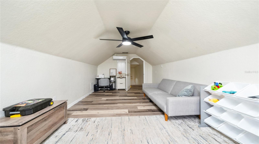 Extra Room (Upstairs)