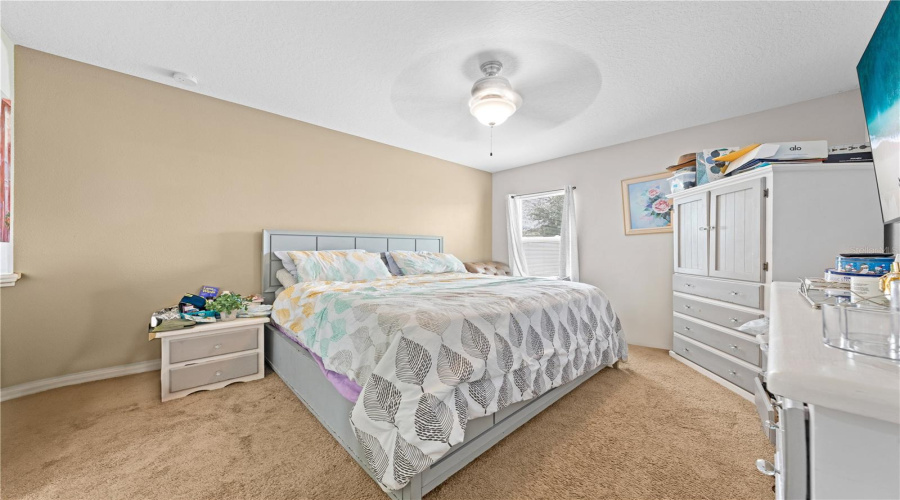 DAVENPORT, Florida 33837, 4 Bedrooms Bedrooms, ,2 BathroomsBathrooms,Residential,For Sale,JEFFERSON,0,MFRS5129936