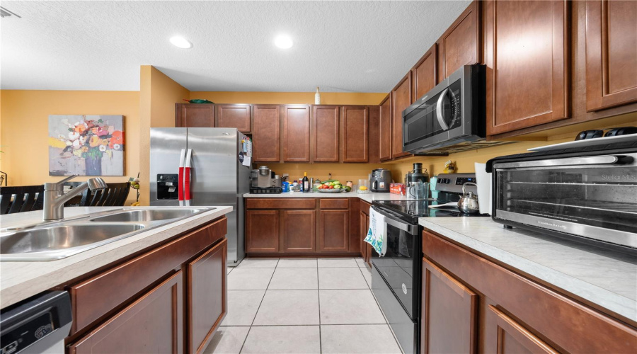 DAVENPORT, Florida 33837, 4 Bedrooms Bedrooms, ,2 BathroomsBathrooms,Residential,For Sale,JEFFERSON,0,MFRS5129936