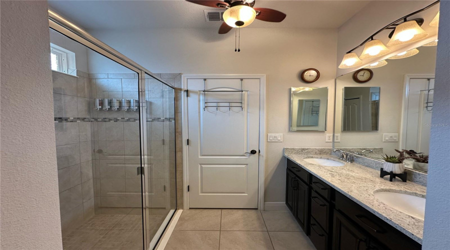 DAVENPORT, Florida 33837, 4 Bedrooms Bedrooms, ,3 BathroomsBathrooms,Residential,For Sale,SUMMER SQUALL,0,MFRG5099048