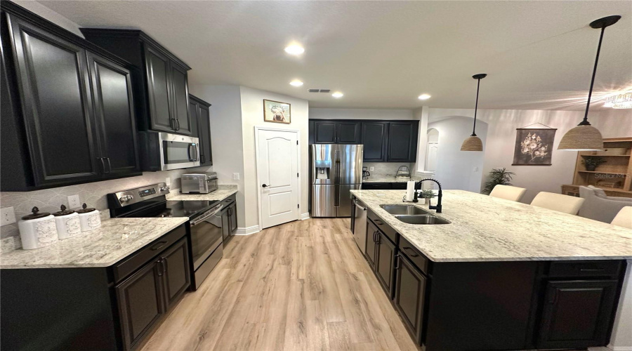 DAVENPORT, Florida 33837, 4 Bedrooms Bedrooms, ,3 BathroomsBathrooms,Residential,For Sale,SUMMER SQUALL,0,MFRG5099048
