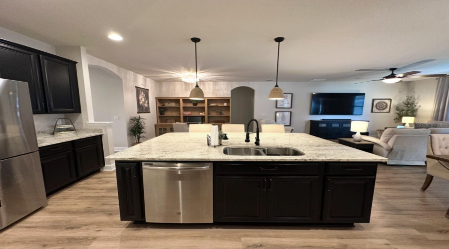 DAVENPORT, Florida 33837, 4 Bedrooms Bedrooms, ,3 BathroomsBathrooms,Residential,For Sale,SUMMER SQUALL,0,MFRG5099048
