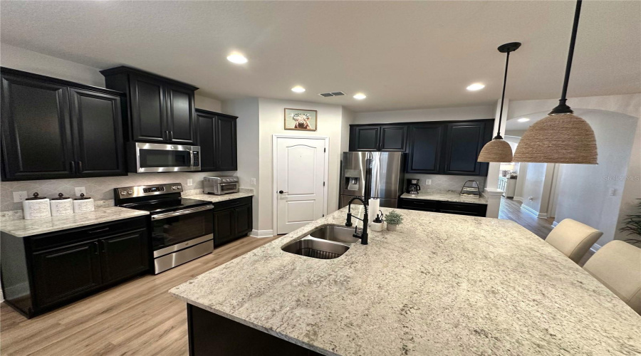 DAVENPORT, Florida 33837, 4 Bedrooms Bedrooms, ,3 BathroomsBathrooms,Residential,For Sale,SUMMER SQUALL,0,MFRG5099048