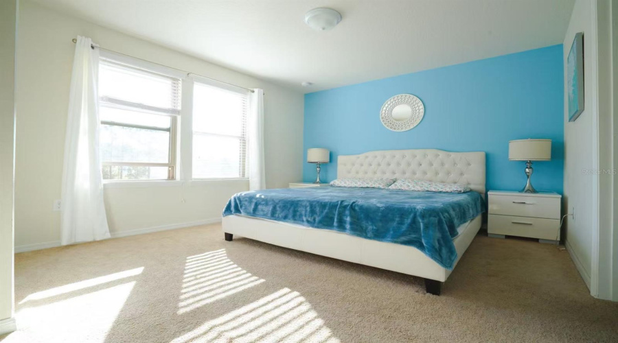 KISSIMMEE, Florida 34747, 5 Bedrooms Bedrooms, ,4 BathroomsBathrooms,Residential,For Sale,NICE,0,MFRO6323096