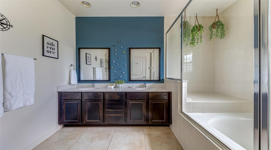 KISSIMMEE, Florida 34746, 3 Bedrooms Bedrooms, ,3 BathroomsBathrooms,Residential,For Sale,ROADSTER,0,MFRO6322805