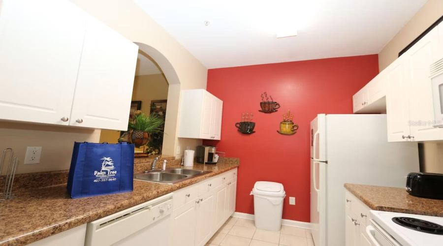 KISSIMMEE, Florida 34747, 3 Bedrooms Bedrooms, ,2 BathroomsBathrooms,Residential,For Sale,SILVER PALM,0,MFRO6323004