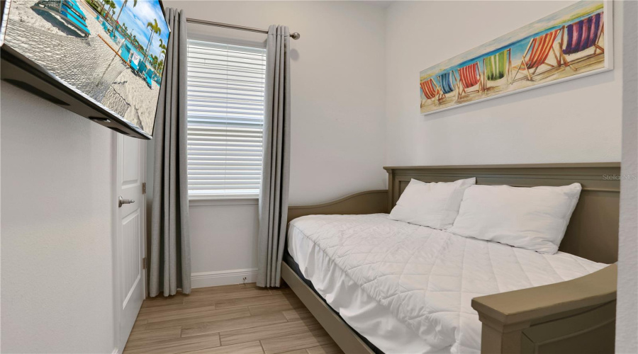 KISSIMMEE, Florida 34747, 4 Bedrooms Bedrooms, ,3 BathroomsBathrooms,Residential,For Sale,LOST SHAKER,0,MFRO6323359
