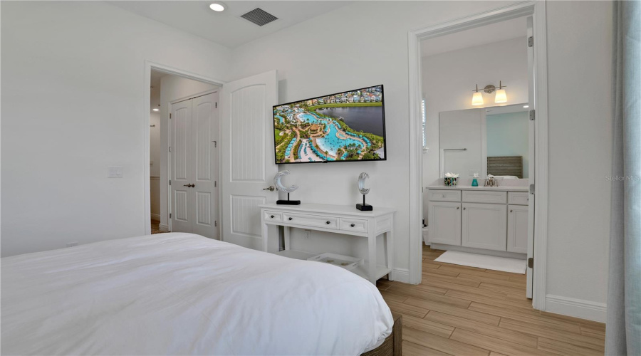 KISSIMMEE, Florida 34747, 4 Bedrooms Bedrooms, ,3 BathroomsBathrooms,Residential,For Sale,LOST SHAKER,0,MFRO6323359