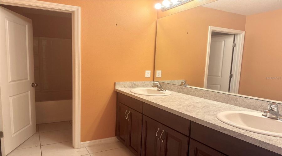 2ND BATHROOM