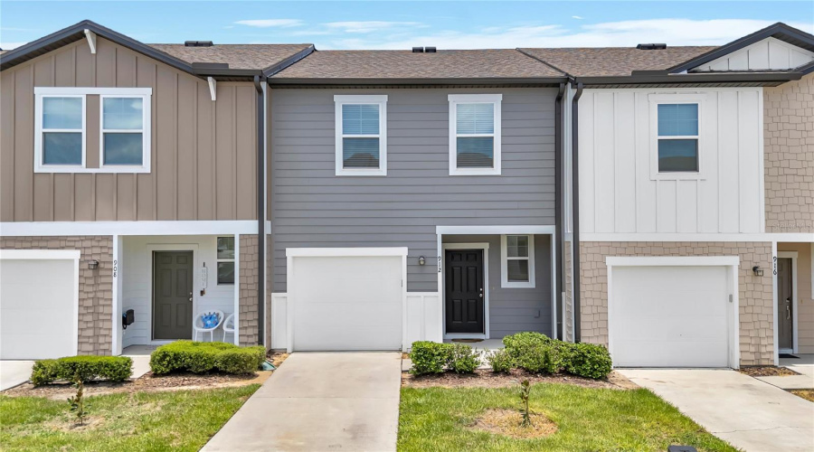DAVENPORT, Florida 33837, 3 Bedrooms Bedrooms, ,2 BathroomsBathrooms,Residential,For Sale,GRANDIN,0,MFRO6315966