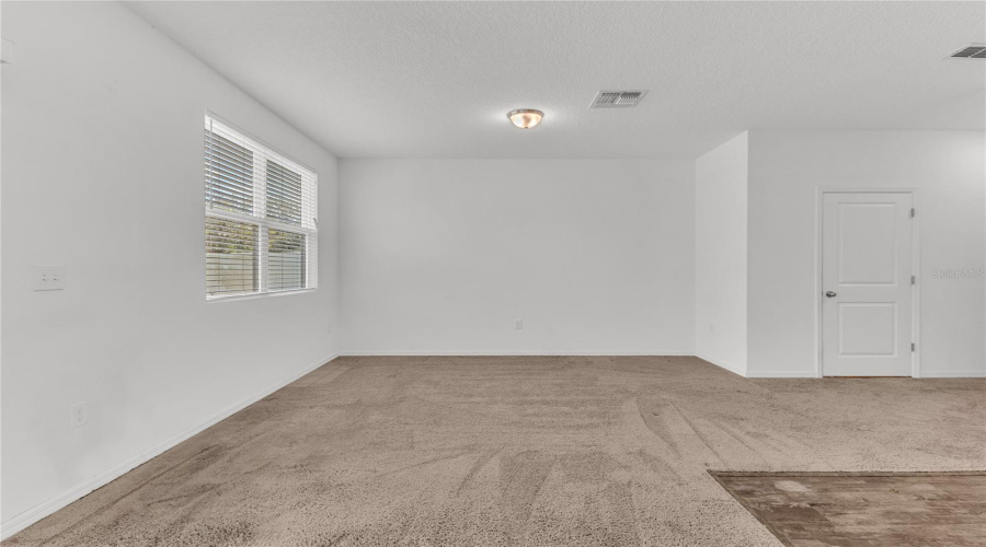 DAVENPORT, Florida 33837, 3 Bedrooms Bedrooms, ,2 BathroomsBathrooms,Residential,For Sale,GRANDIN,0,MFRO6315966