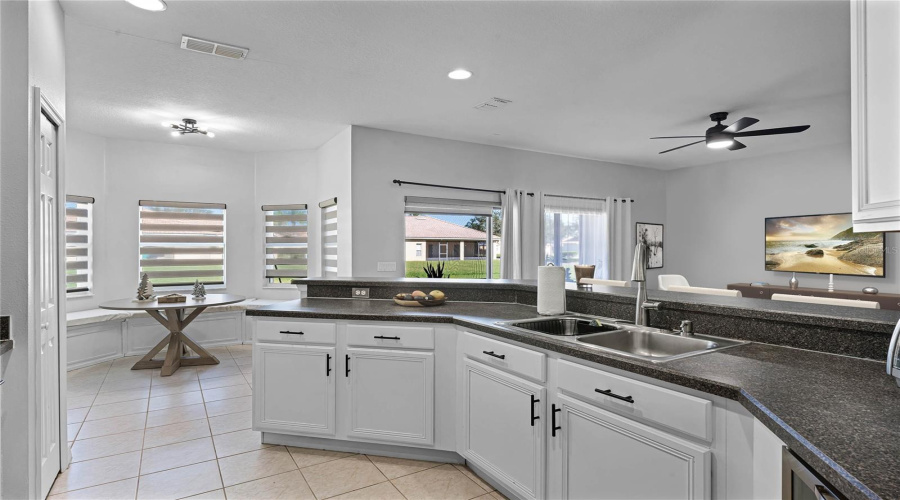 KISSIMMEE, Florida 34746, 3 Bedrooms Bedrooms, ,2 BathroomsBathrooms,Residential,For Sale,WEATHERFIELD,0,MFRO6323559