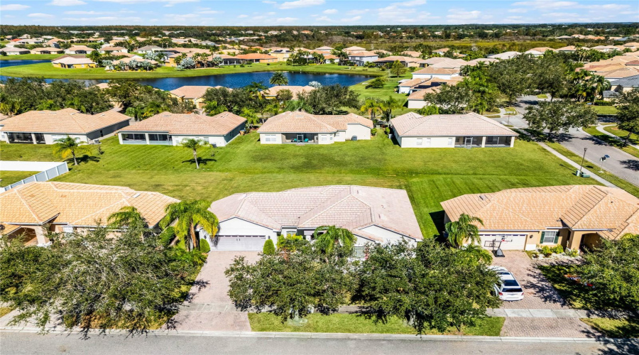KISSIMMEE, Florida 34746, 3 Bedrooms Bedrooms, ,2 BathroomsBathrooms,Residential,For Sale,WEATHERFIELD,0,MFRO6323559