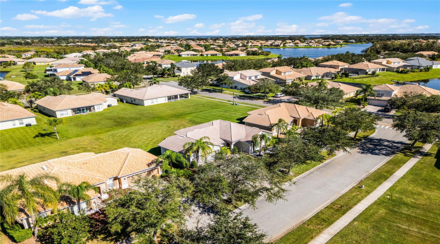 KISSIMMEE, Florida 34746, 3 Bedrooms Bedrooms, ,2 BathroomsBathrooms,Residential,For Sale,WEATHERFIELD,0,MFRO6323559