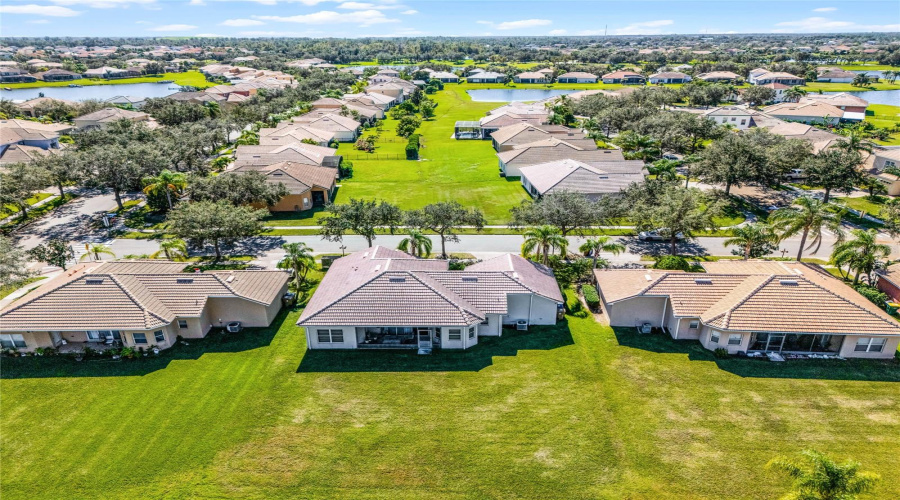 KISSIMMEE, Florida 34746, 3 Bedrooms Bedrooms, ,2 BathroomsBathrooms,Residential,For Sale,WEATHERFIELD,0,MFRO6323559