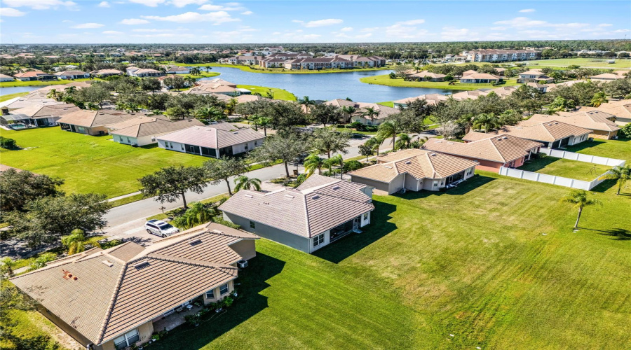 KISSIMMEE, Florida 34746, 3 Bedrooms Bedrooms, ,2 BathroomsBathrooms,Residential,For Sale,WEATHERFIELD,0,MFRO6323559