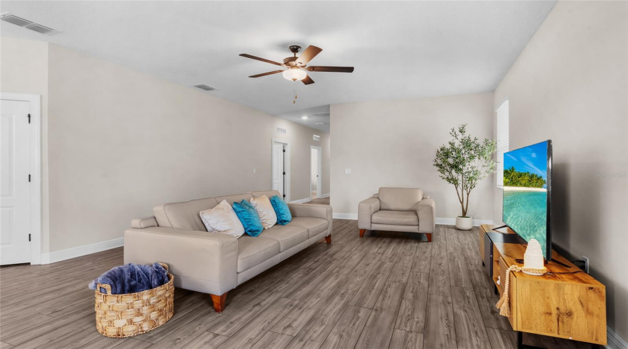 KISSIMMEE, Florida 34747, 3 Bedrooms Bedrooms, ,2 BathroomsBathrooms,Residential,For Sale,SOMERSWORTH,0,MFRS5130082