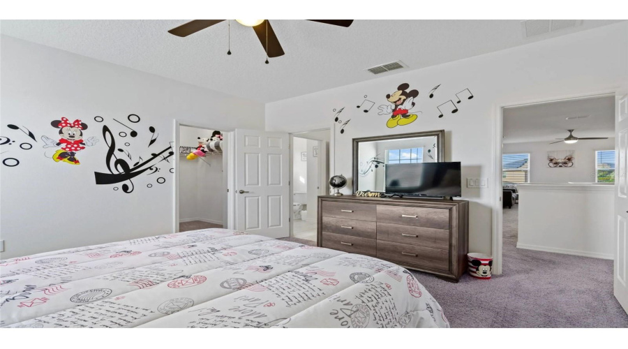 DAVENPORT, Florida 33837, 6 Bedrooms Bedrooms, ,4 BathroomsBathrooms,Residential,For Sale,CROFTON SPRINGS,0,MFRS5130076