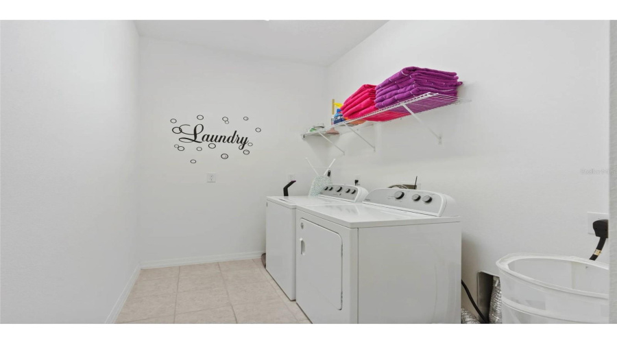 DAVENPORT, Florida 33837, 6 Bedrooms Bedrooms, ,4 BathroomsBathrooms,Residential,For Sale,CROFTON SPRINGS,0,MFRS5130076