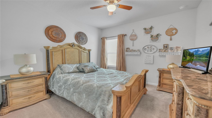 DAVENPORT, Florida 33896, 3 Bedrooms Bedrooms, ,2 BathroomsBathrooms,Residential,For Sale,SIESTA VISTA,0,MFRTB8403344
