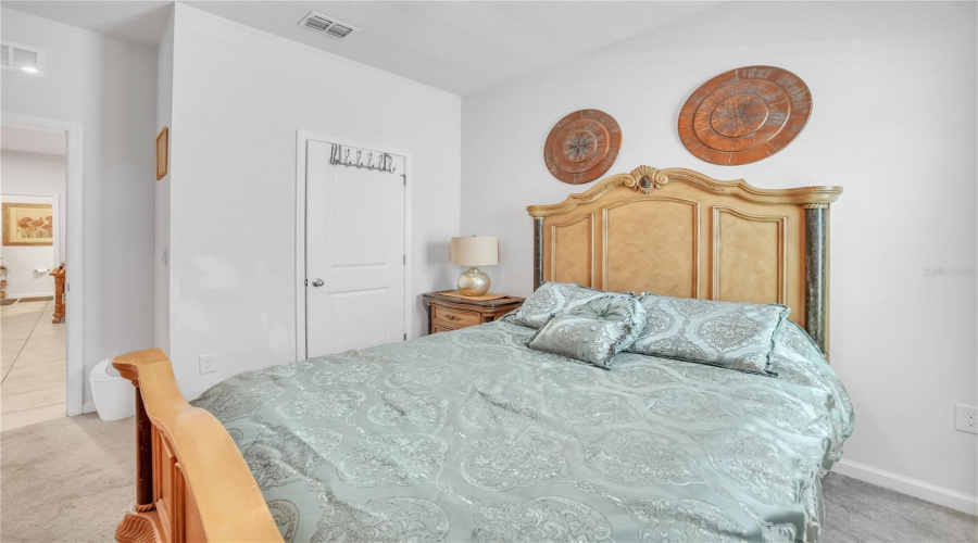 DAVENPORT, Florida 33896, 3 Bedrooms Bedrooms, ,2 BathroomsBathrooms,Residential,For Sale,SIESTA VISTA,0,MFRTB8403344