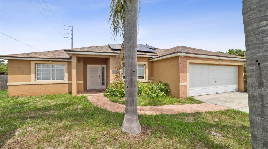 DAVENPORT, Florida 33896, 3 Bedrooms Bedrooms, ,2 BathroomsBathrooms,Residential,For Sale,PARADISE WOODS,0,MFRO6323771