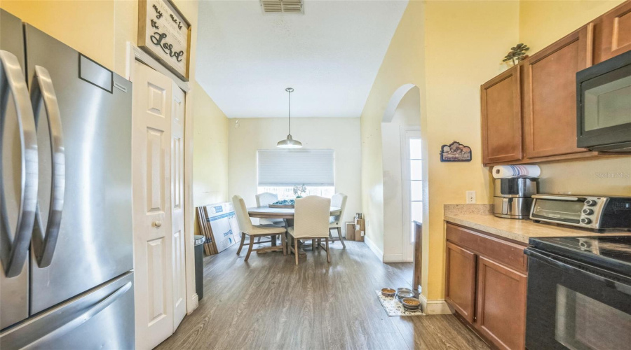 DAVENPORT, Florida 33896, 3 Bedrooms Bedrooms, ,2 BathroomsBathrooms,Residential,For Sale,PARADISE WOODS,0,MFRO6323771