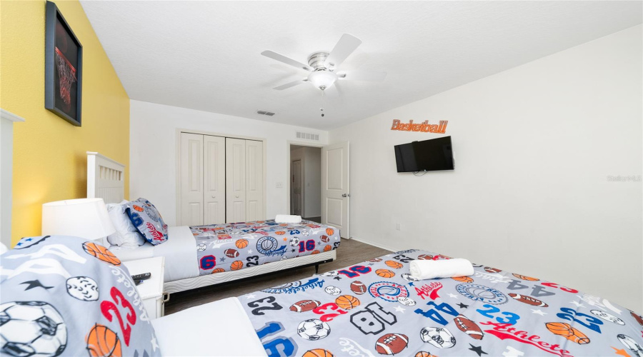 KISSIMMEE, Florida 34746, 7 Bedrooms Bedrooms, ,4 BathroomsBathrooms,Residential,For Sale,TOURMALINE,0,MFRS5130124