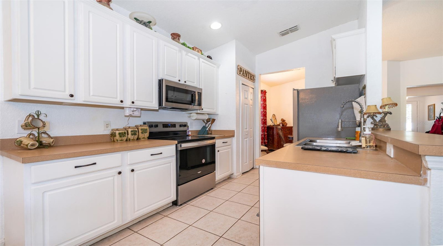KISSIMMEE, Florida 34746, 3 Bedrooms Bedrooms, ,2 BathroomsBathrooms,Residential,For Sale,GRANGER,0,MFRO6323895
