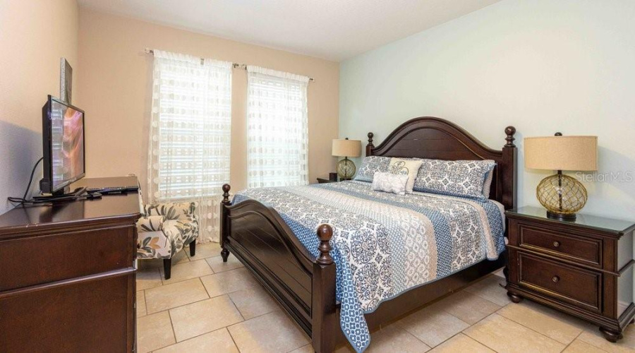 DAVENPORT, Florida 33837, 6 Bedrooms Bedrooms, ,4 BathroomsBathrooms,Residential,For Sale,OAKBOURNE,0,MFRA4656210