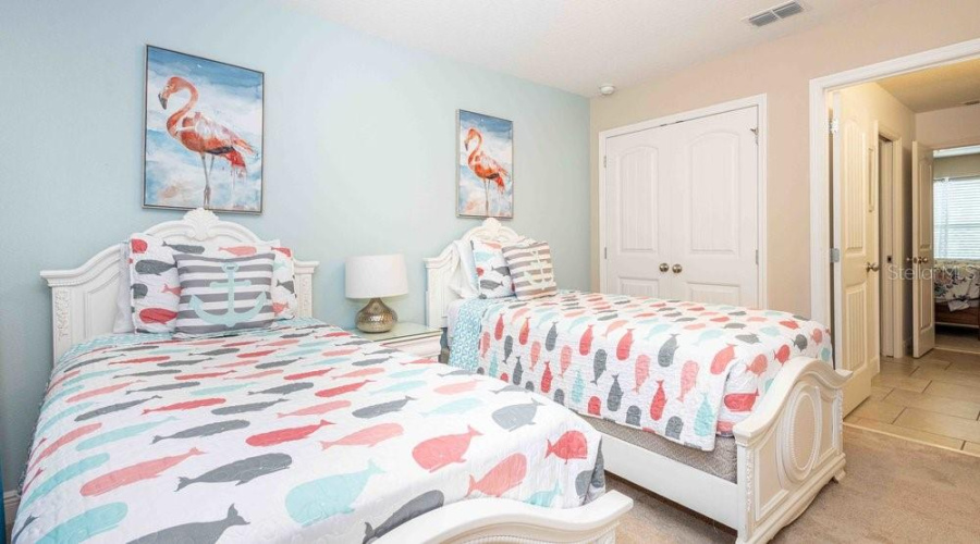 DAVENPORT, Florida 33837, 6 Bedrooms Bedrooms, ,4 BathroomsBathrooms,Residential,For Sale,OAKBOURNE,0,MFRA4656210