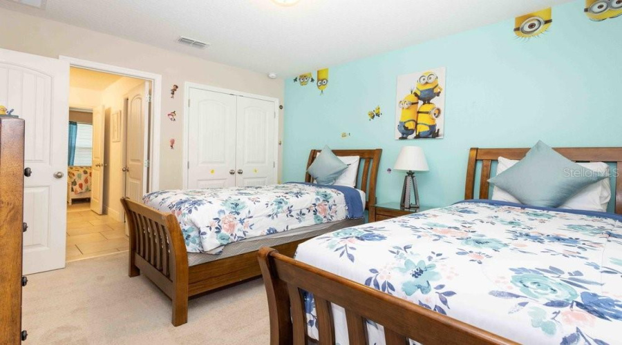 DAVENPORT, Florida 33837, 6 Bedrooms Bedrooms, ,4 BathroomsBathrooms,Residential,For Sale,OAKBOURNE,0,MFRA4656210