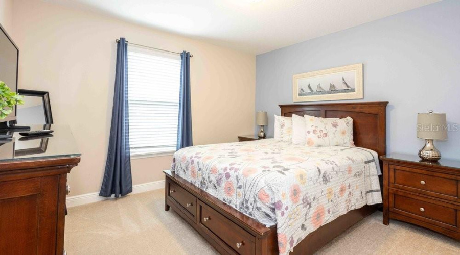 DAVENPORT, Florida 33837, 6 Bedrooms Bedrooms, ,4 BathroomsBathrooms,Residential,For Sale,OAKBOURNE,0,MFRA4656210