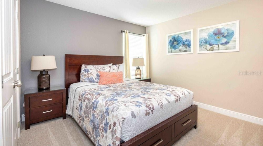 DAVENPORT, Florida 33837, 6 Bedrooms Bedrooms, ,4 BathroomsBathrooms,Residential,For Sale,OAKBOURNE,0,MFRA4656210