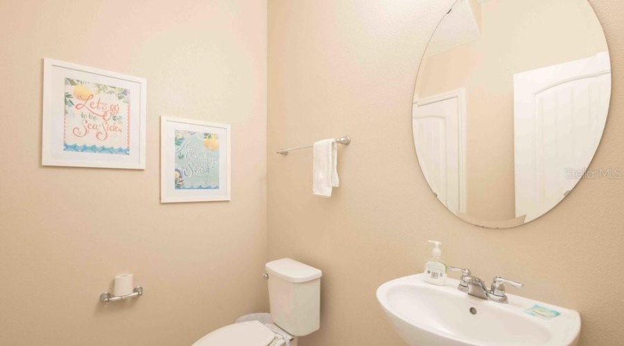 DAVENPORT, Florida 33837, 6 Bedrooms Bedrooms, ,4 BathroomsBathrooms,Residential,For Sale,OAKBOURNE,0,MFRA4656210