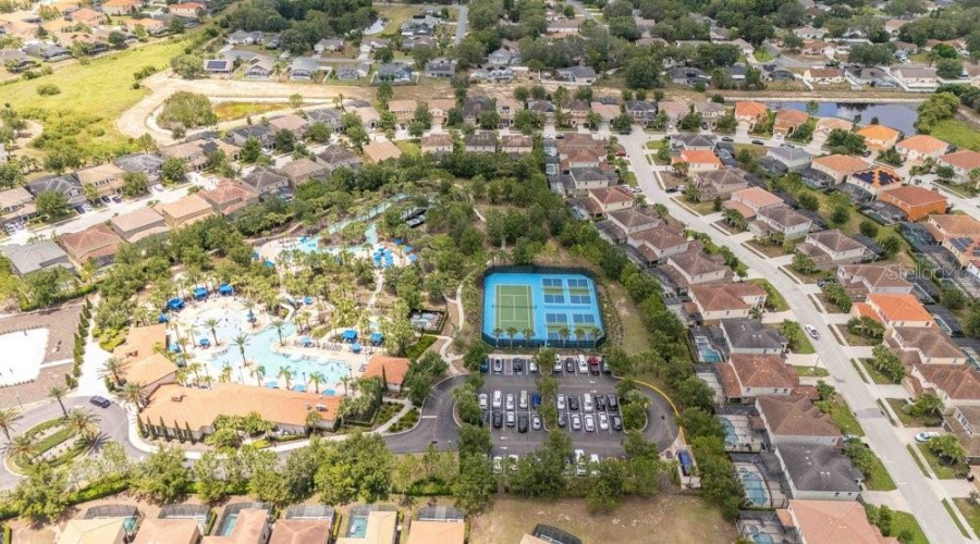 DAVENPORT, Florida 33837, 6 Bedrooms Bedrooms, ,4 BathroomsBathrooms,Residential,For Sale,OAKBOURNE,0,MFRA4656210