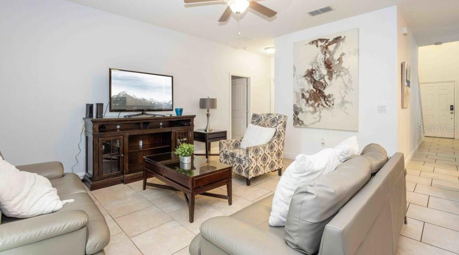 DAVENPORT, Florida 33837, 6 Bedrooms Bedrooms, ,4 BathroomsBathrooms,Residential,For Sale,OAKBOURNE,0,MFRA4656210