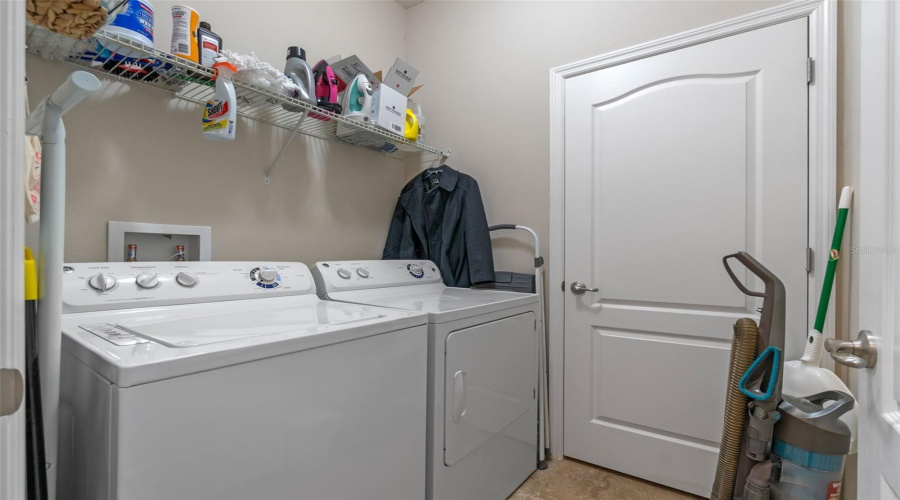 KISSIMMEE, Florida 34746, 3 Bedrooms Bedrooms, ,2 BathroomsBathrooms,Residential,For Sale,COMMANDER,0,MFRO6322476