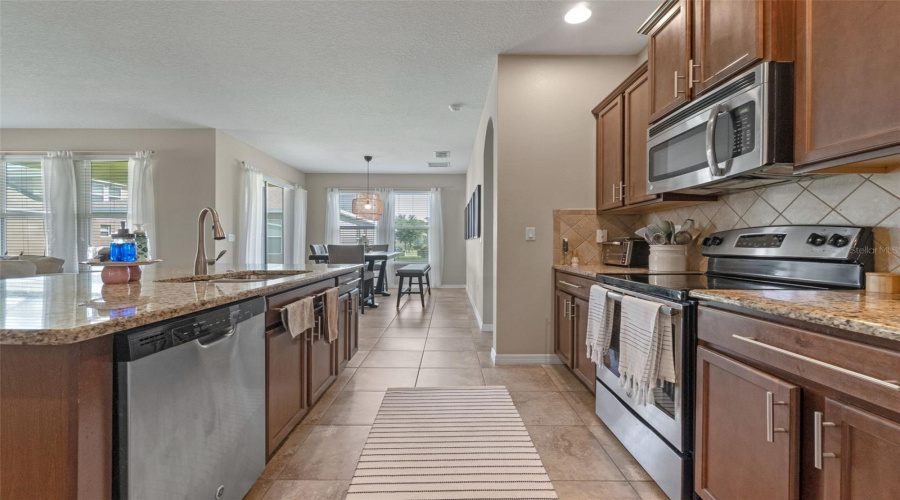 KISSIMMEE, Florida 34746, 3 Bedrooms Bedrooms, ,2 BathroomsBathrooms,Residential,For Sale,COMMANDER,0,MFRO6322476